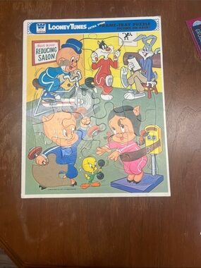 Looney Tunes Framed Tray Puzzle working out vintage